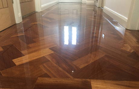Perfectly Flat Parquet with a Perfectly Clean Coat of Lacquer Perfectly Flat Parquet with a Perfectly Clean Coat of Lacquer